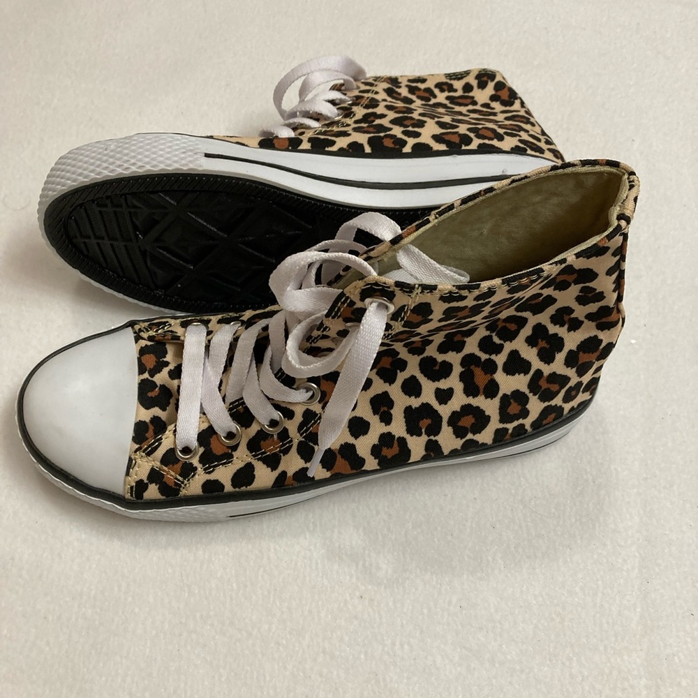 Leopard high top shoes